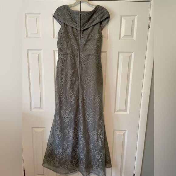 La Femme Platinum Colored Gown Size 16 - Picture 2 of 14